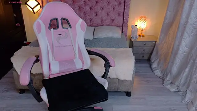 sweet  thang online show from October 3, 2025, 6:43 am