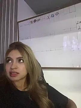 Snapshot of _Gabytaylor chatting on October 15, 2025, 11:49 pm Gabytaylor online show from October 15, 2025, 11:49 pm