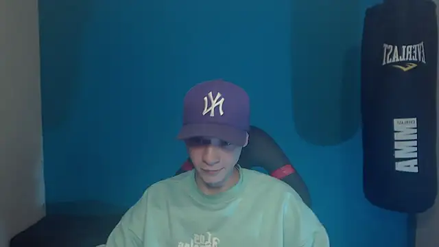 Snapshot of Burperking420_ chatting on September 8, 2025, 7:35 pm Burperking420  online show from September 8, 2025, 7:35 pm