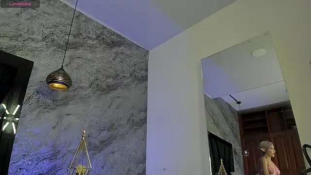 Snapshot of Samantha-Harpper chatting on October 19, 2025, 11:27 pm Samantha-Harpper online show from October 19, 2025, 11:27 pm