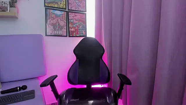 Elissa SexyGirl online show from November 8, 2025, 3:34 pm