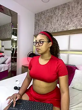 AlesiaCooper online show from October 2, 2025, 8:05 pm