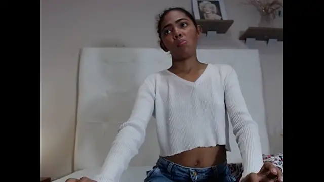 willow smitt online show from September 13, 2025, 1:22 pm