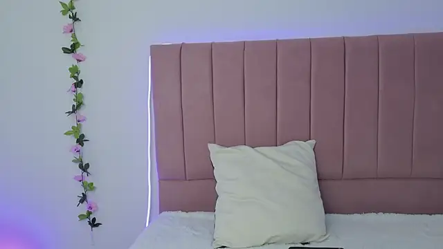 eva sin18 online show from March 13, 2025, 11:41 am