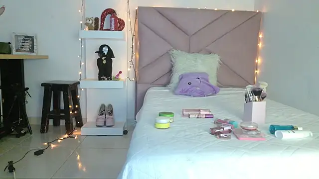 eva sin18 online show from April 12, 2026, 11:32 pm