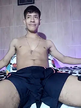 dareck 18 online show from February 14, 2026, 11:01 pm