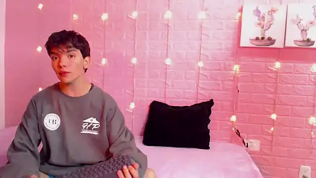 wet valery online show from March 25, 2026, 11:05 am