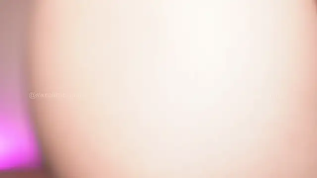 Snapshot of sweetlittlevenus chatting on April 28, 2026, 2:27 am sweetlittlevenus online show from April 28, 2026, 2:27 am