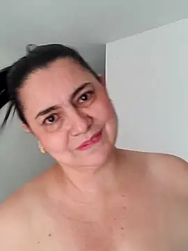 michellrodriguez online show from November 17, 2025, 3:18 pm