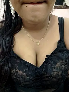 priya 00143 online show from May 8, 2026, 5:07 pm