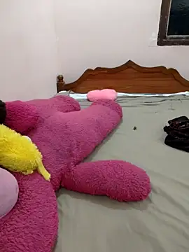 priya 00143 online show from May 9, 2026, 4:12 pm
