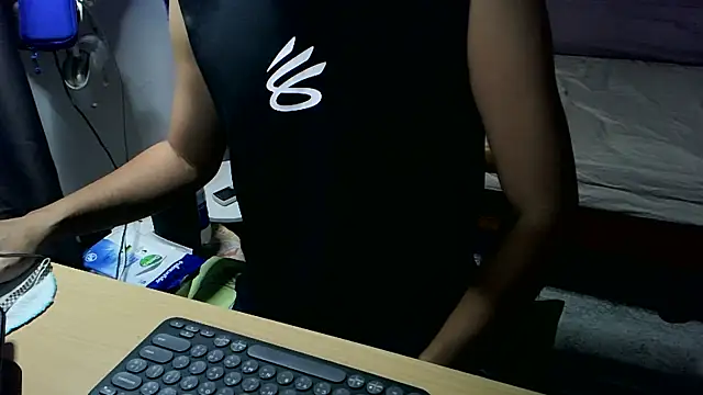 Snapshot of mak_mark92 chatting on October 12, 2025, 7:24 pm mak mark92 online show from October 12, 2025, 7:24 pm