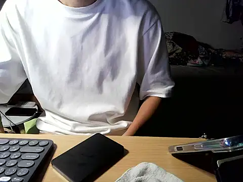 Snapshot of mak_mark92 chatting on October 14, 2025, 7:47 pm mak mark92 online show from October 14, 2025, 7:47 pm