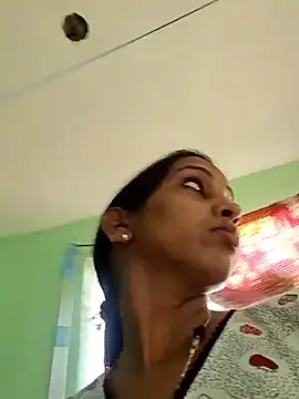 Snapshot of Hotty-Nidhi chatting on March 3, 2026, 3:12 am Hotty-Nidhi online show from March 3, 2026, 3:12 am