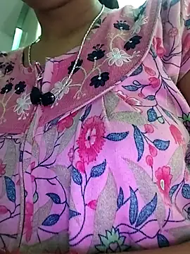 Snapshot of Hotty-Nidhi chatting on March 4, 2026, 3:01 am Hotty-Nidhi online show from March 4, 2026, 3:01 am