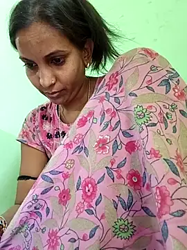 Snapshot of Hotty-Nidhi chatting on March 5, 2026, 4:52 am Hotty-Nidhi online show from March 5, 2026, 4:52 am