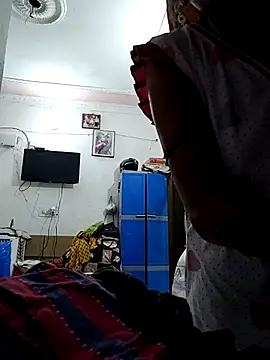 Snapshot of Hotty-Nidhi chatting on March 13, 2026, 10:22 am Hotty-Nidhi online show from March 13, 2026, 10:22 am