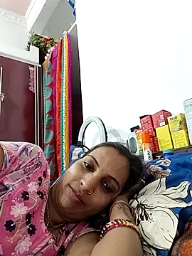 Snapshot of Hotty-Nidhi chatting on April 7, 2026, 5:46 pm Hotty-Nidhi online show from April 7, 2026, 5:46 pm