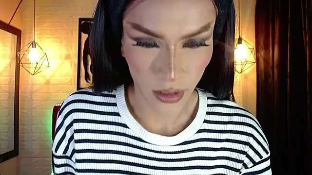 agatha rodriguez online show from September 24, 2025, 1:36 pm