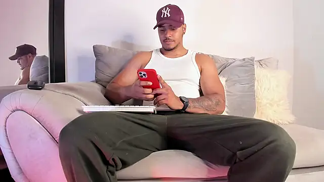 Snapshot of AshtonnSummer chatting on September 16, 2025, 5:25 pm AshtonnSummer online show from September 16, 2025, 5:25 pm