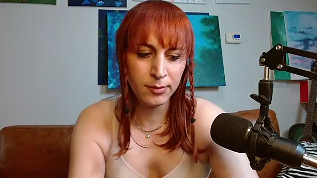 Snapshot of ChewyCandy chatting on October 28, 2025, 11:29 pm ChewyCandy online show from October 28, 2025, 11:29 pm