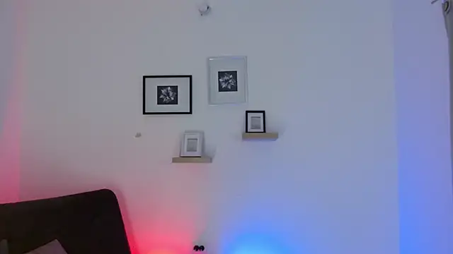 Snapshot of julian_vogue chatting on March 13, 2025, 6:45 pm julian vogue online show from March 13, 2025, 6:45 pm