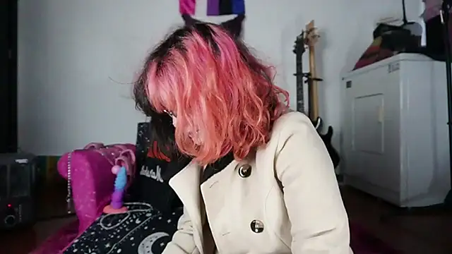 Snapshot of Devil_And_Princess chatting on September 24, 2025, 8:34 pm Devil And Princess online show from September 24, 2025, 8:34 pm