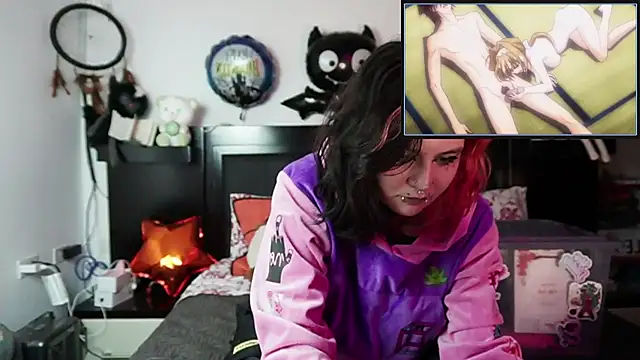 Snapshot of Devil_And_Princess chatting on October 22, 2025, 2:34 am Devil And Princess online show from October 22, 2025, 2:34 am