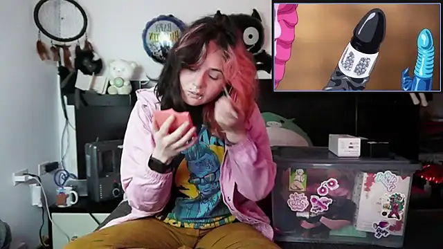 Snapshot of Devil_And_Princess chatting on October 24, 2025, 1:35 am Devil And Princess online show from October 24, 2025, 1:35 am