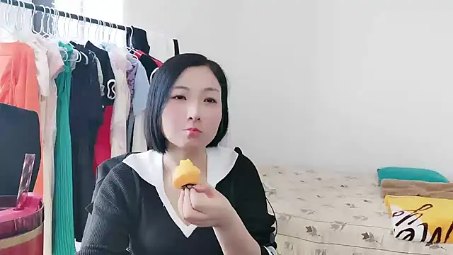 Rachel-6600 online show from November 11, 2025, 3:39 am