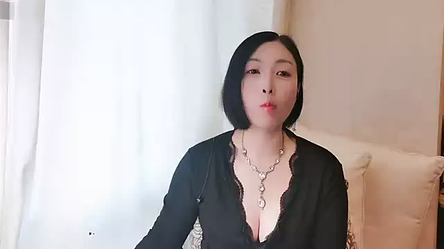 Rachel-6600 online show from May 4, 2026, 11:56 pm