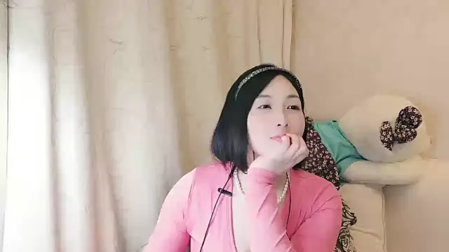 Rachel-6600 online show from May 17, 2026, 3:19 pm