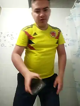 Snapshot of Andy-rtg chatting on November 16, 2025, 12:22 pm Andy-rtg online show from November 16, 2025, 12:22 pm