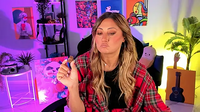 SarahAlluring online show from October 11, 2025, 12:15 pm