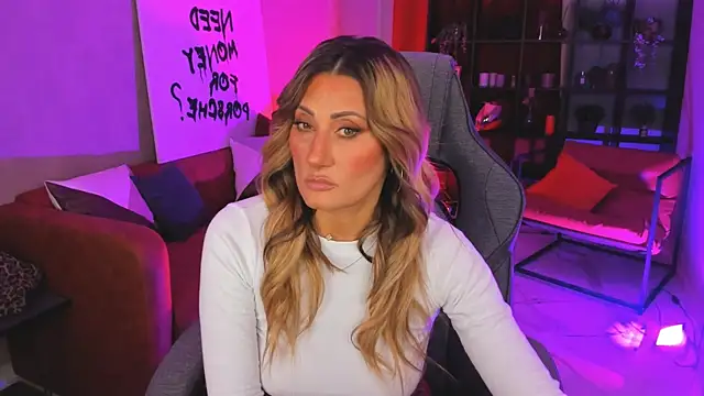 SarahAlluring online show from October 18, 2025, 12:06 pm