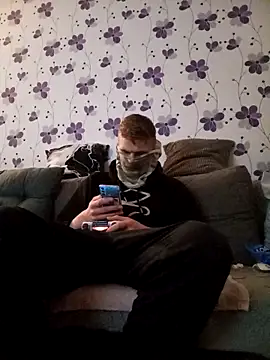 Snapshot of ThePython666 chatting on October 28, 2025, 3:43 am ThePython666 online show from October 28, 2025, 3:43 am