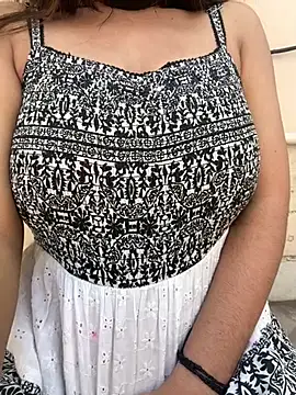 lustyindiancouple online show from February 21, 2026, 9:43 am