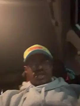 Snapshot of kngkeeem chatting on February 20, 2026, 1:24 am kngkeeem online show from February 20, 2026, 1:24 am