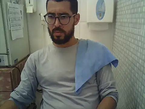 pdasgyn online show from November 4, 2025, 2:49 pm