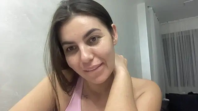 Snapshot of AngelinaMeov chatting on March 11, 2025, 11:48 pm AngelinaMeov online show from March 11, 2025, 11:48 pm