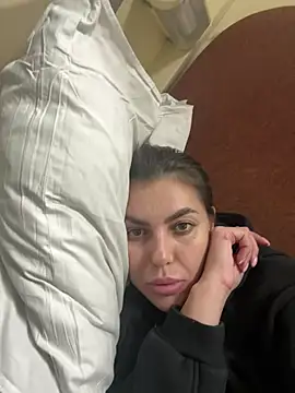 Snapshot of AngelinaMeov chatting on March 14, 2025, 10:27 pm AngelinaMeov online show from March 14, 2025, 10:27 pm