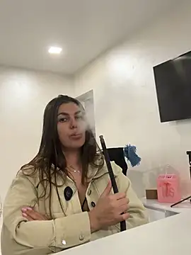 Snapshot of AngelinaMeov chatting on March 17, 2025, 4:43 pm AngelinaMeov online show from March 17, 2025, 4:43 pm