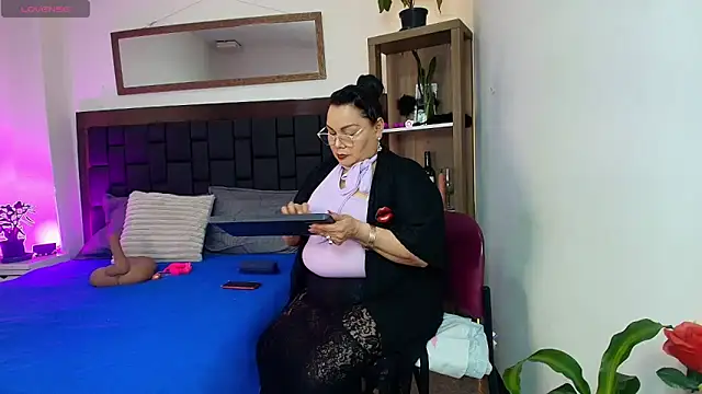 EllenaBoobs  online show from March 25, 2026, 3:23 am