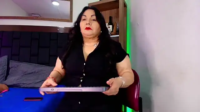 EllenaBoobs  online show from May 13, 2026, 4:10 am