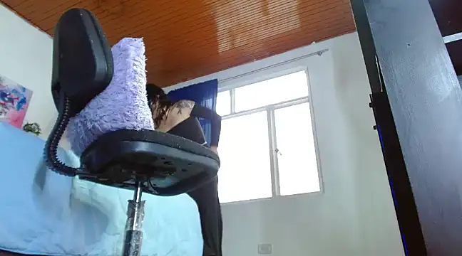 mia velvet1 online show from March 14, 2025, 2:19 pm