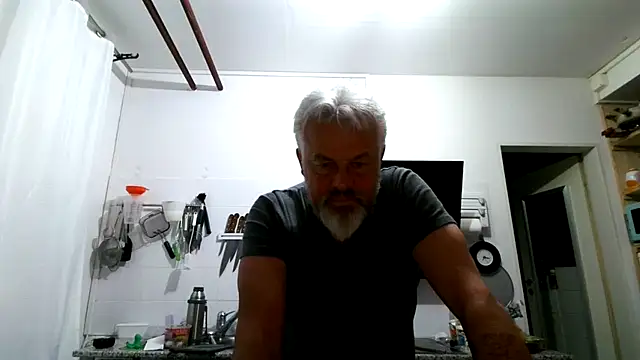 Berg Boy online show from March 26, 2026, 6:13 pm