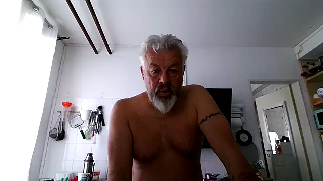 Berg Boy online show from March 27, 2026, 6:19 am