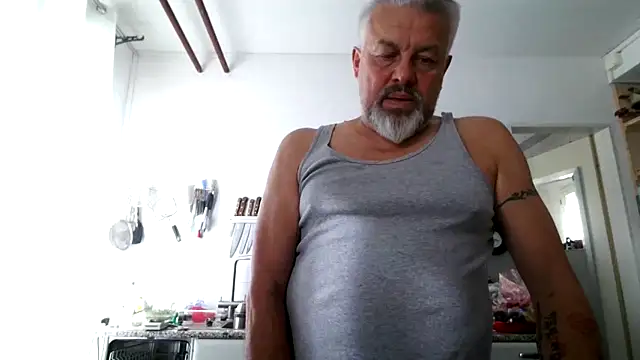 Berg Boy online show from April 9, 2026, 3:17 pm