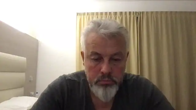 Berg Boy online show from April 14, 2026, 8:48 pm