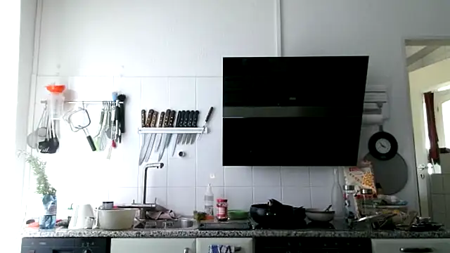 Berg Boy online show from April 27, 2026, 1:53 pm